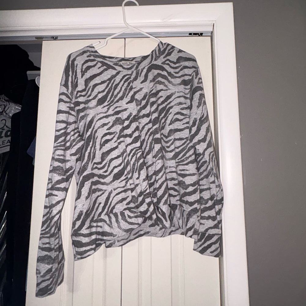Knox rose sweatshirt